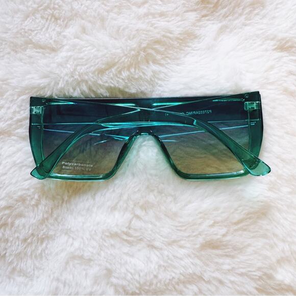 Greta Green Oversized Statement Sunglasses - Picture 8 of 10
